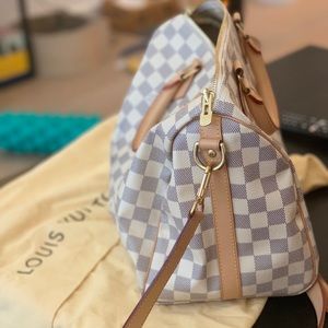 LV Speedy 30 bag Almost Brand-new